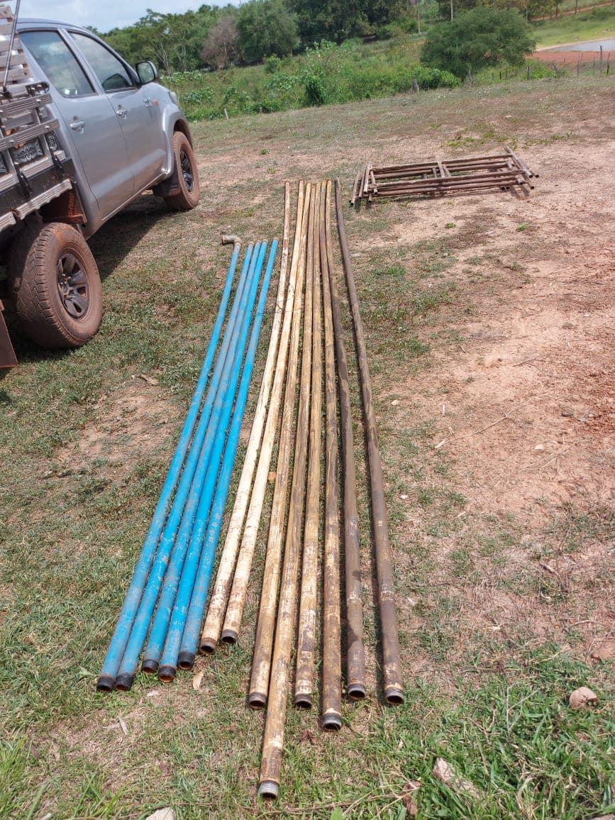 Serviço Autônomo de Água e Esgoto (SAAE), realizou nesta segunda-feira (28) a troca de uma bomba do poço artesiano na comunidade Puraquer, zona rural do município.
