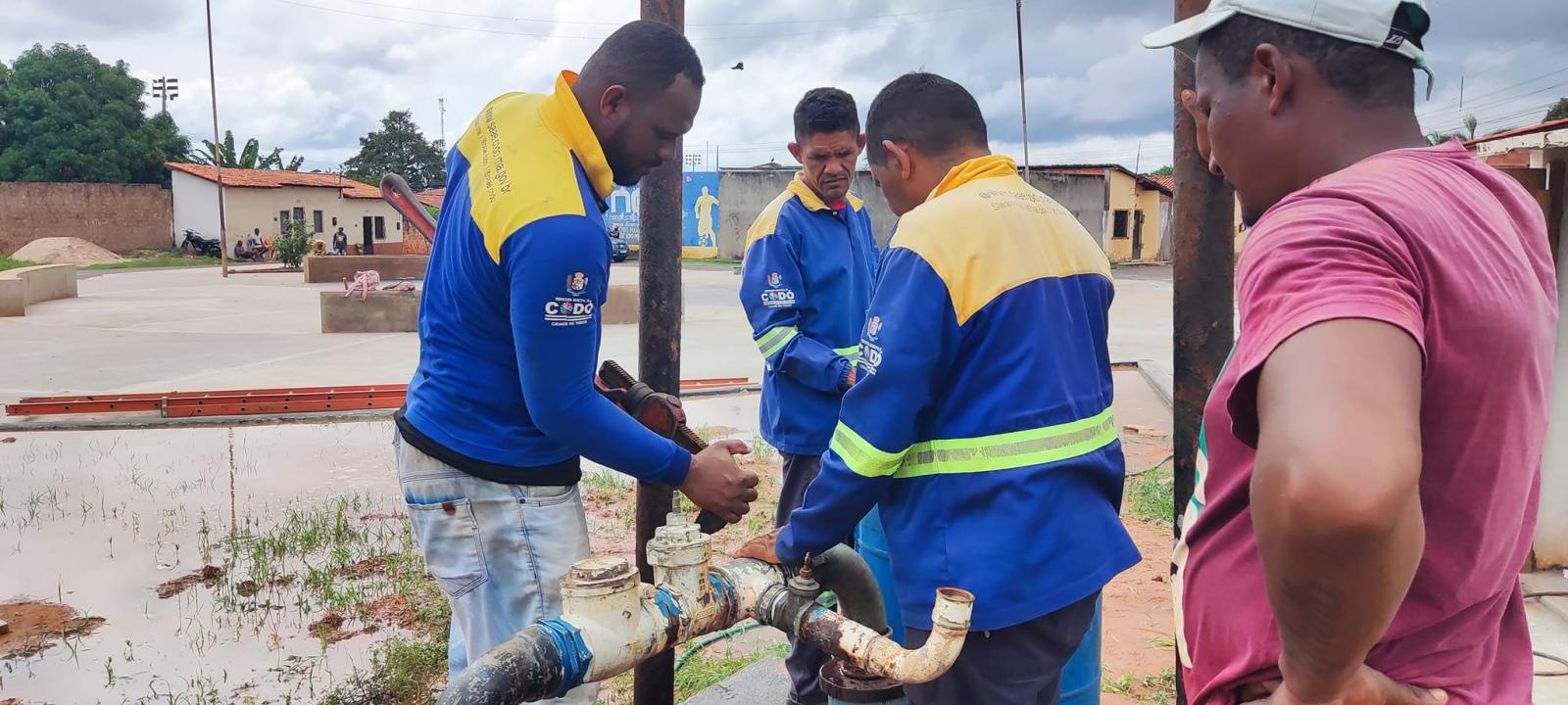 Na manhã desta terça-feira (07/02), O Serviço Autônomo de Água Esgoto SAAE, realizou a troca da bomba do Pt-43 (Bairro São Francisco)
