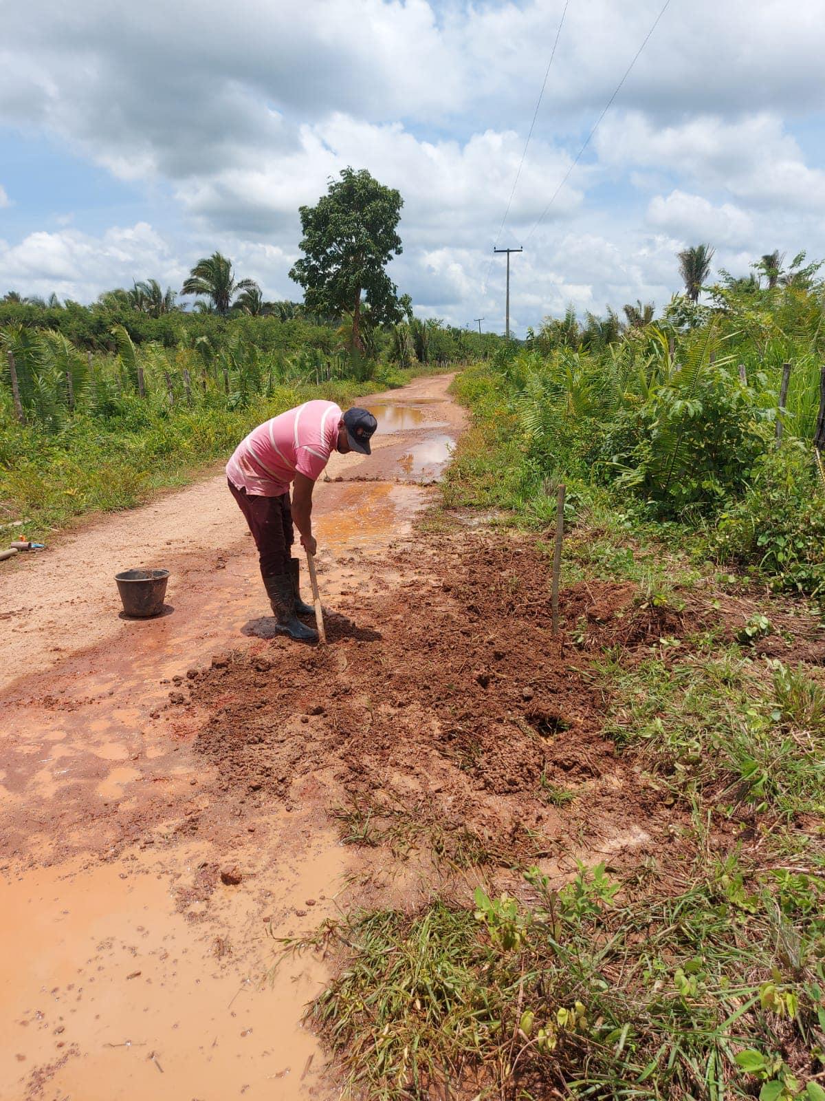 Na manhã desta Segunda-feira(27/02), o SAAE realizou a retirada de vazamento no povoado Bartolomeu, Zona rural de CODÓ.