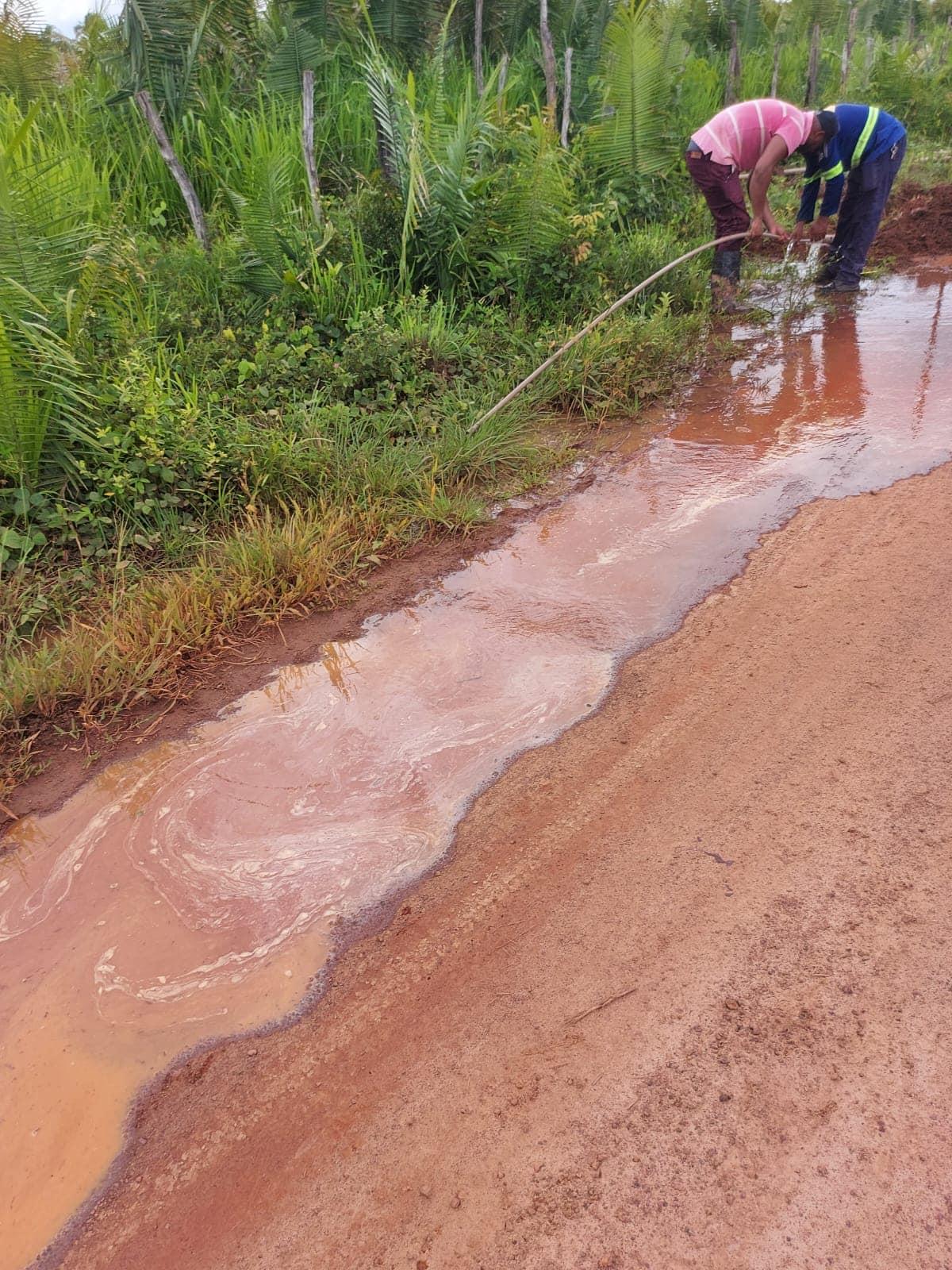Na manhã desta Segunda-feira(27/02), o SAAE realizou a retirada de vazamento no povoado Bartolomeu, Zona rural de CODÓ.
