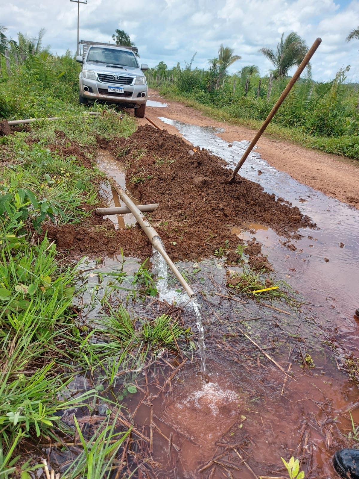 Na manhã desta Segunda-feira(27/02), o SAAE realizou a retirada de vazamento no povoado Bartolomeu, Zona rural de CODÓ.