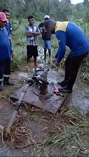 O SAAE realizou nesta segunda (13/03), a troca da bomba do PT do Povoado Santa Joana.