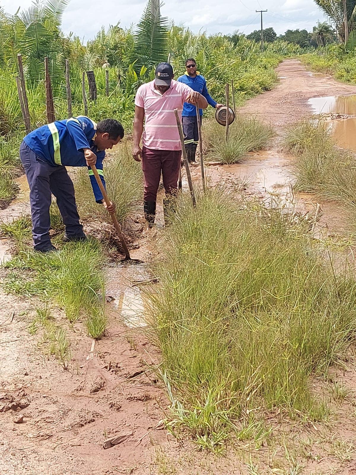 Na manhã desta Segunda-feira(27/02), o SAAE realizou a retirada de vazamento no povoado Bartolomeu, Zona rural de CODÓ.
