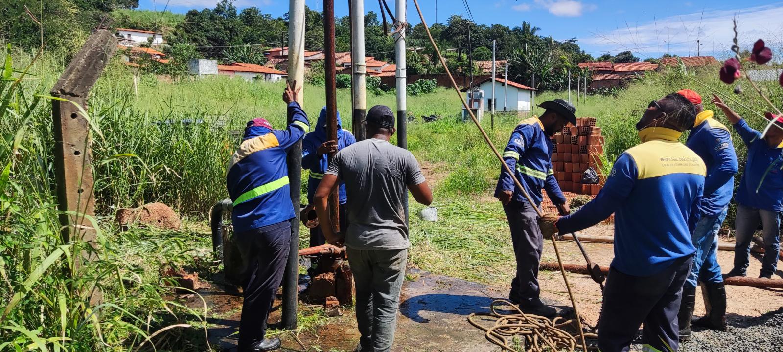 Na manhã desta terça-feira (11/04), o SAAE, realizou a troca da bomba do PT 09 (Bairro São Francisco / HGM).