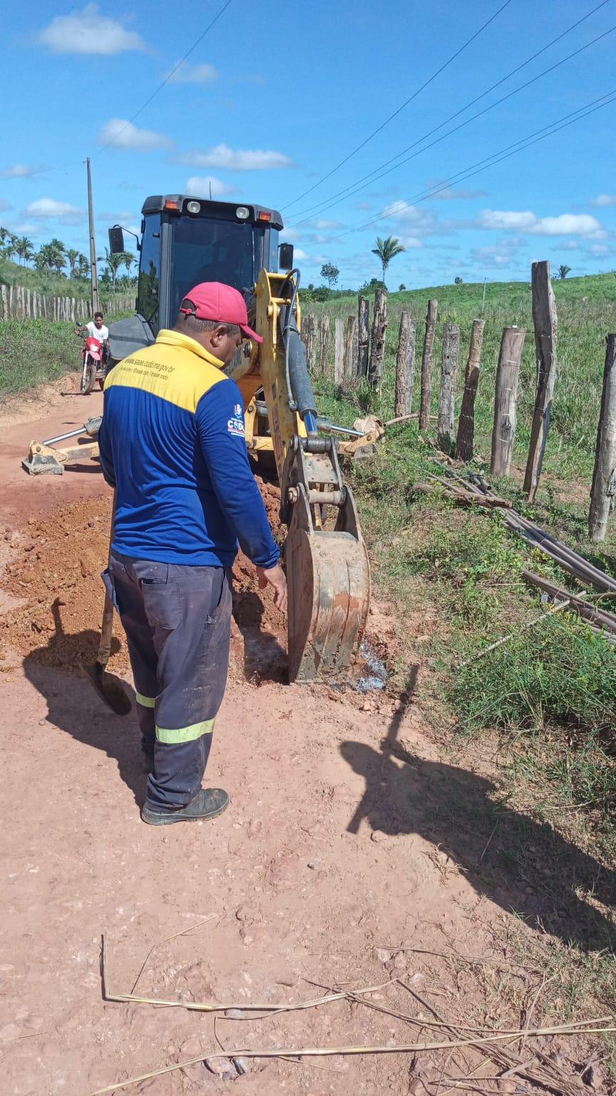 Nesta Terça-Feira (23/05), o SAAE realizou o aumento da profundidade da Rede Geral do Residencial São Pedro sentido Colônia. 