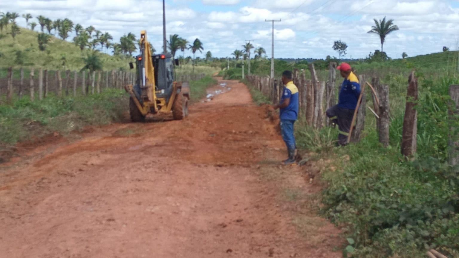 Nesta Terça-Feira (23/05), o SAAE realizou o aumento da profundidade da Rede Geral do Residencial São Pedro sentido Colônia. 