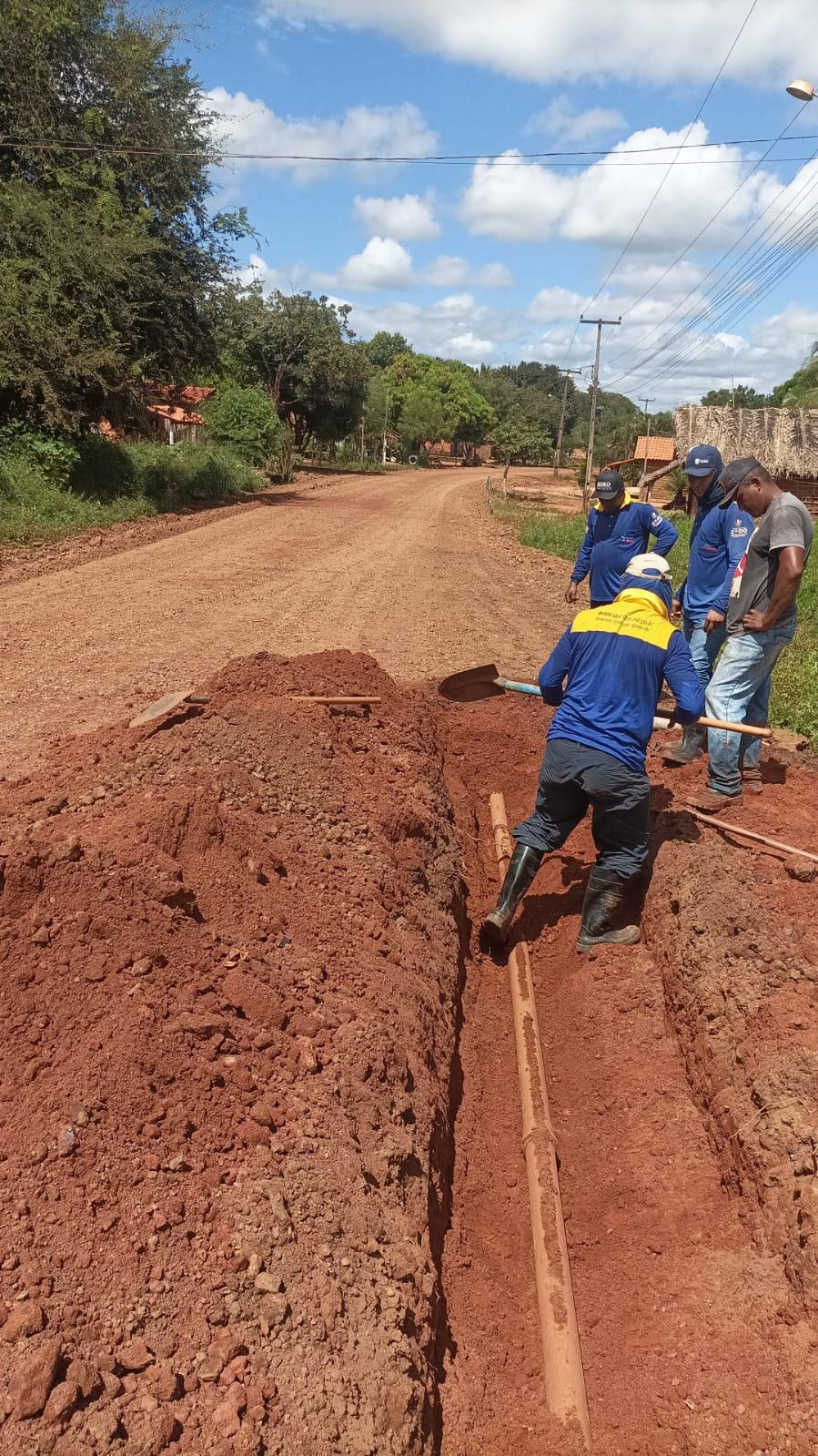 Nesta Quinta-feira (25/05), o SAAE retirou vazamento na rede geral do Povoado Bacabinha.