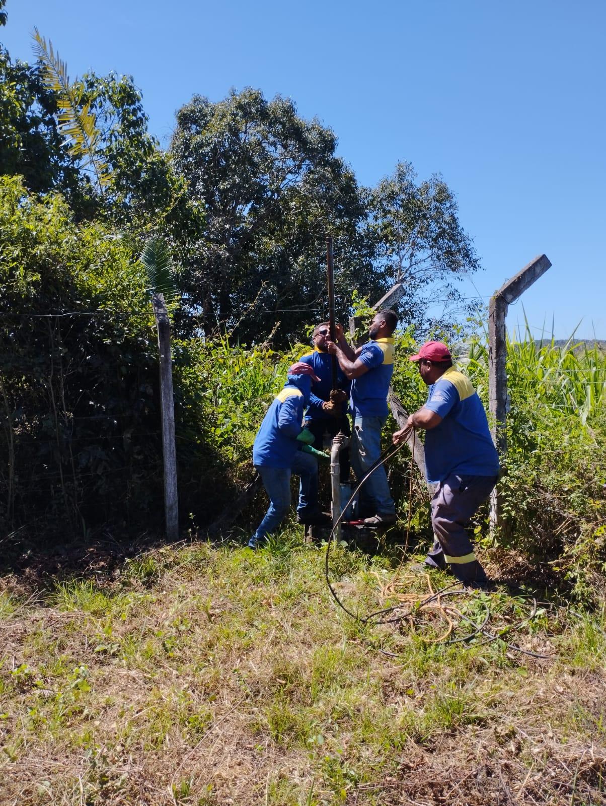 Nesta Quarta-Feira (05/07), o SAAE realizou a troca da bomba do PT do Povoado Cantinho dos Rodrigues (Zona Rural de Codó).