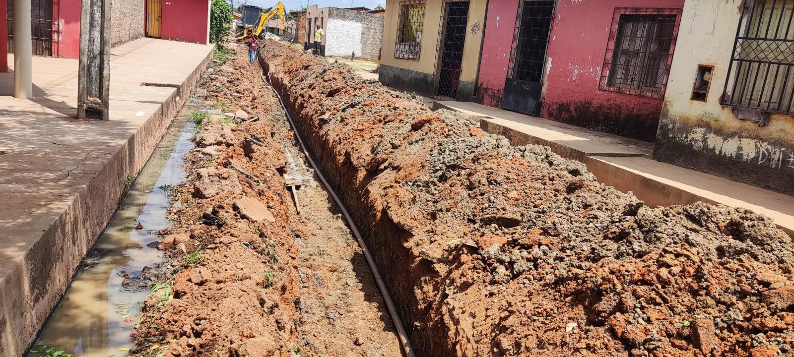 O SAAE, nesta sexta-feira (25/08) realizou serviço de extensão de rede de água Potável, na Travessa São Sebastião (Bairro - Santo Antônio).