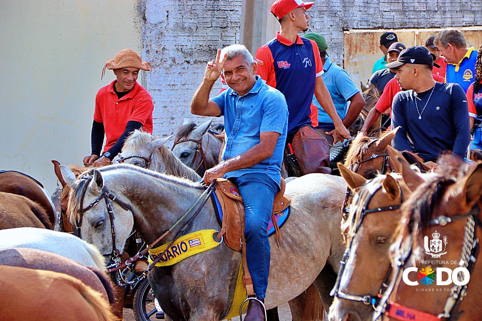 Na manhã desta quinta-feira (31), O diretor do SAAE @chiquinho_do_saae_oficial, participou da tradicional Cavalgada de São Raimundo.