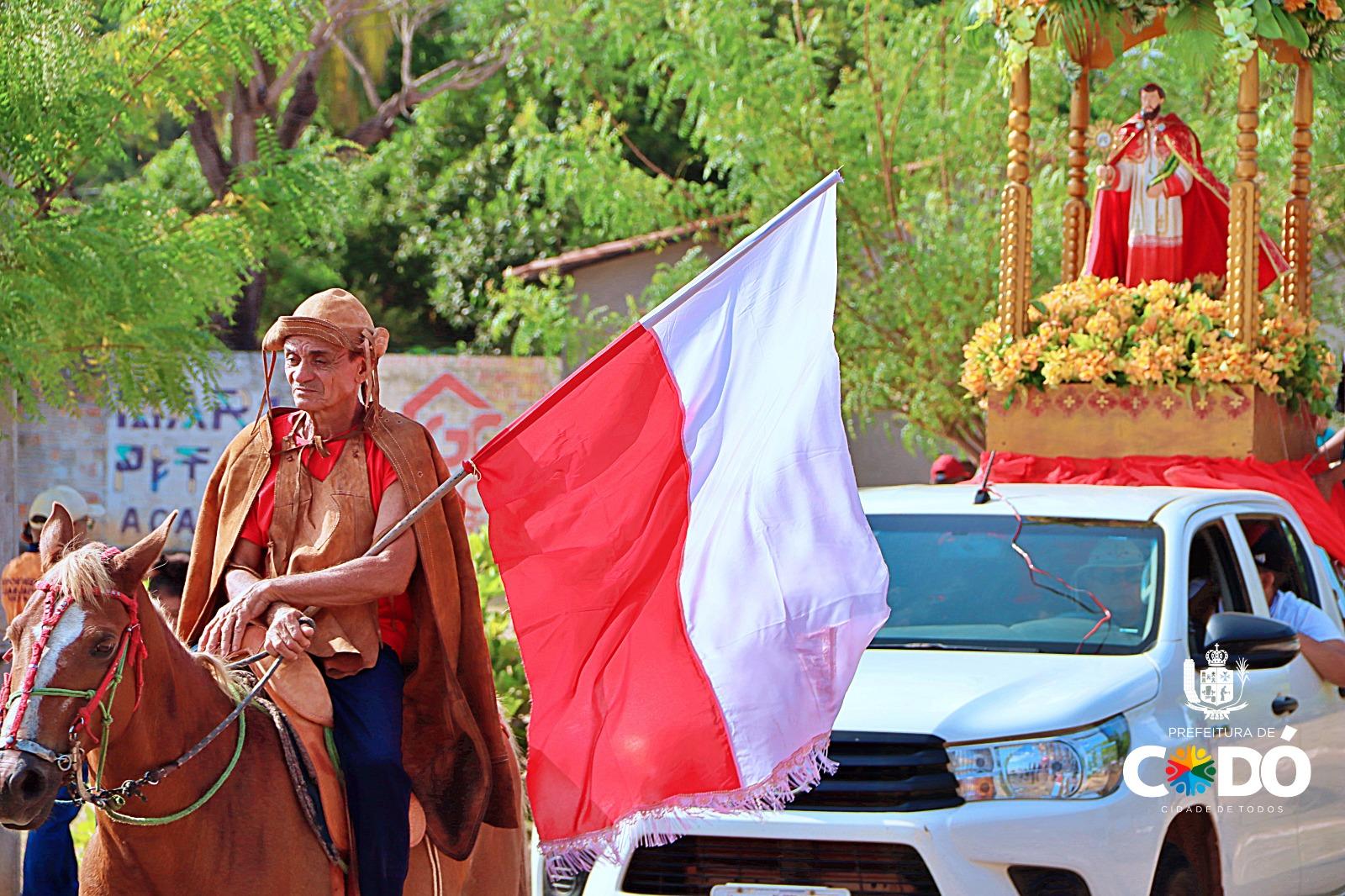 Na manhã desta quinta-feira (31), O diretor do SAAE @chiquinho_do_saae_oficial, participou da tradicional Cavalgada de São Raimundo.