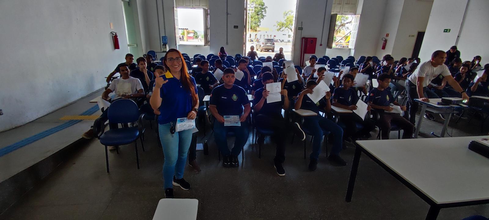 Nesta terça-feira (24/10), o SAAE realizou uma palestra na Escola Cívico-Militar Nagib Buzar, abordando o tema do uso consciente da água durante esse período de estiagem.