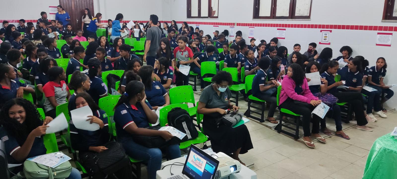 Nesta quinta-feira (26/10), o SAAE realizou uma palestra na Escola Modelo Municipal Remy Archer, abordando o tema do uso consciente da água durante esse período de estiagem.
