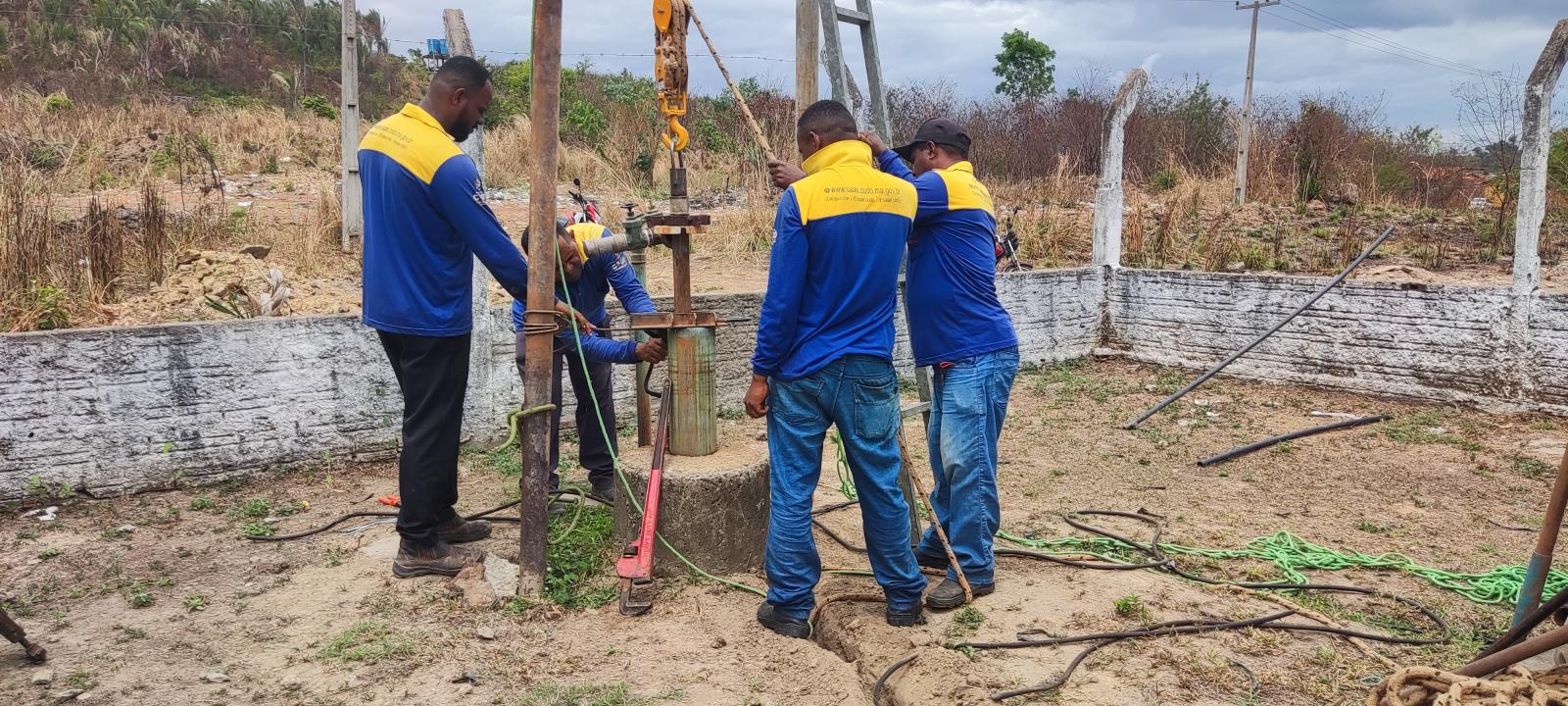 O SAAE comunica aos consumidores do Residencial São Pedro, que o motivo da falta d´água hoje (06/11), ocorreu devido à ação de vândalos que roubaram a fiação e destruíram o quadro elétrico do poço do residencial São Pedro (PT 38).