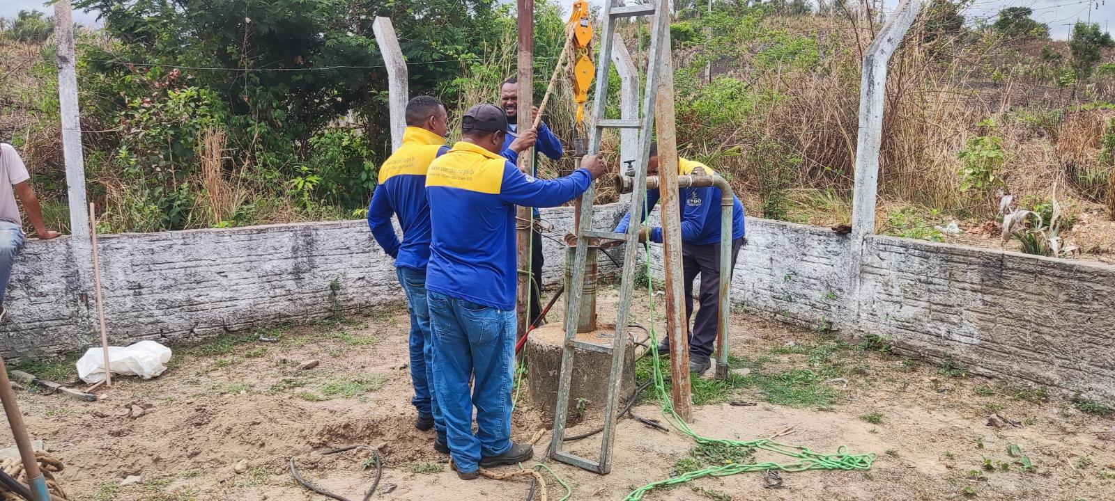 O SAAE comunica aos consumidores do Residencial São Pedro, que o motivo da falta d´água hoje (06/11), ocorreu devido à ação de vândalos que roubaram a fiação e destruíram o quadro elétrico do poço do residencial São Pedro (PT 38).