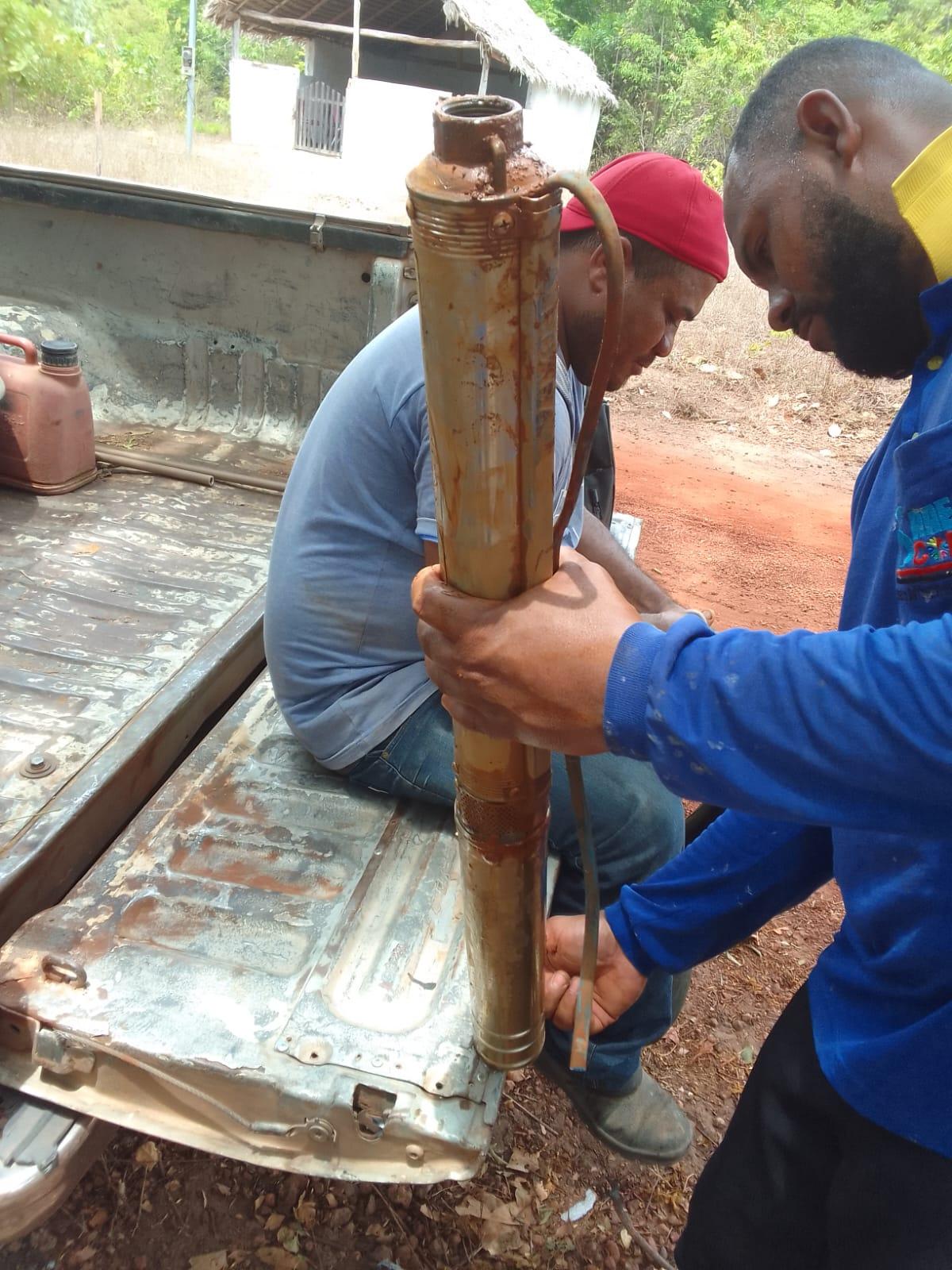 O SAAE, realizou nesta quinta-feira (09/11), a troca da bomba do Povoado Santa Rita do Alegre.