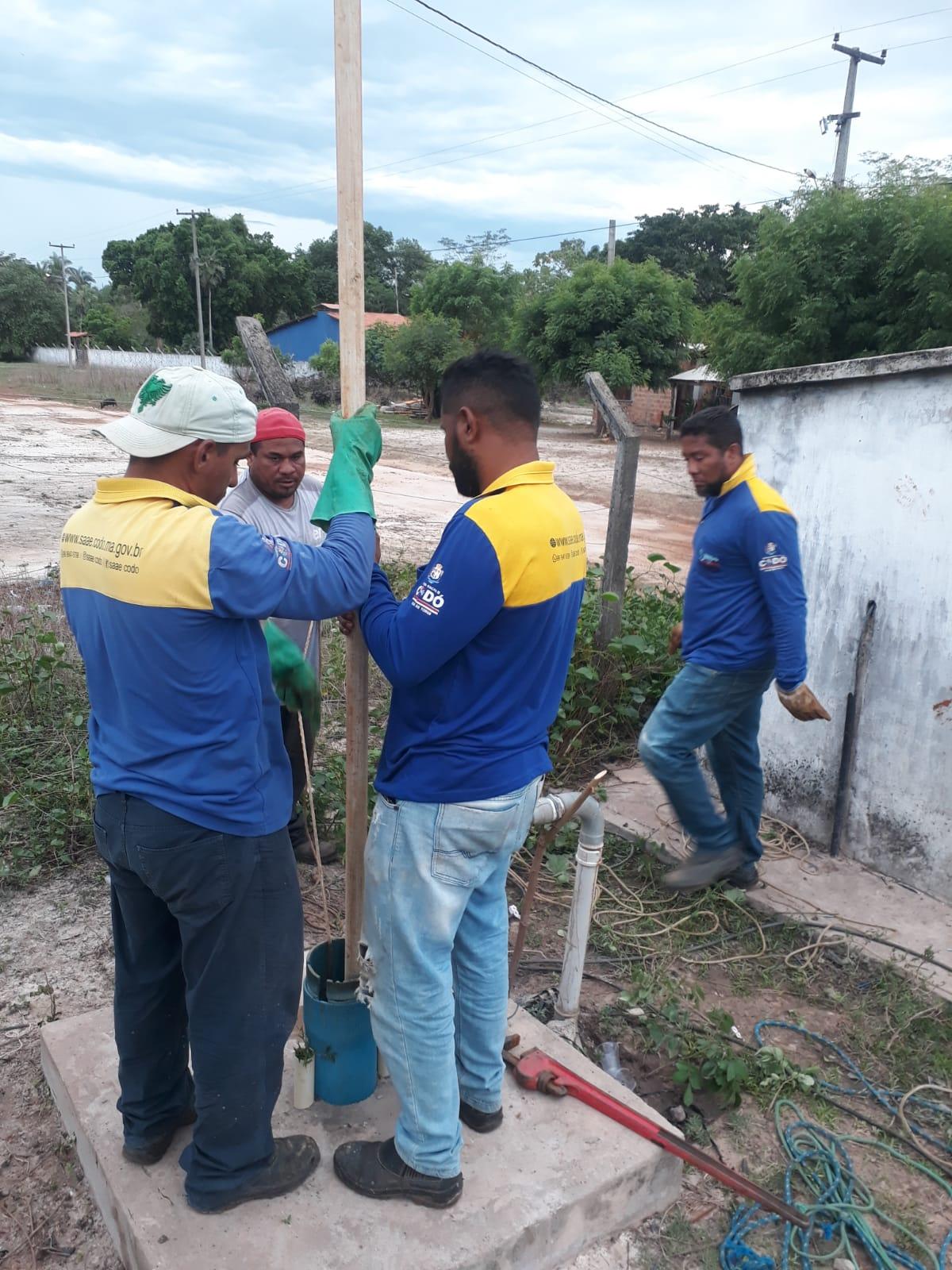 Serviço Autônomo de Água e Esgoto (SAAE), realizou nesta quarta-feira (20/12) a troca de bomba do PT do Povoado Raposa, zona rural do município de Codó.